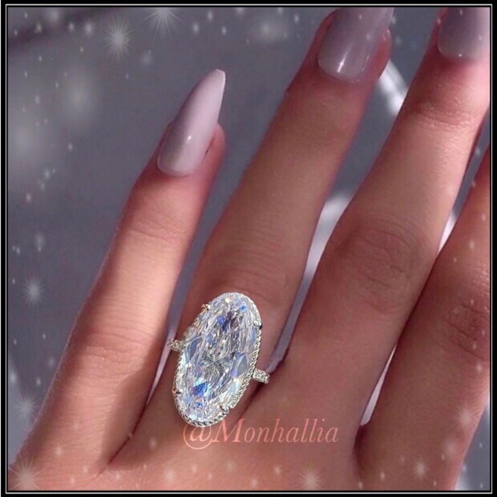 New big simulated diamond oval pave cocktail wedding silver ring - Picture 5 of 5